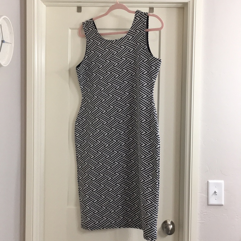 Geometric print bodycon dress